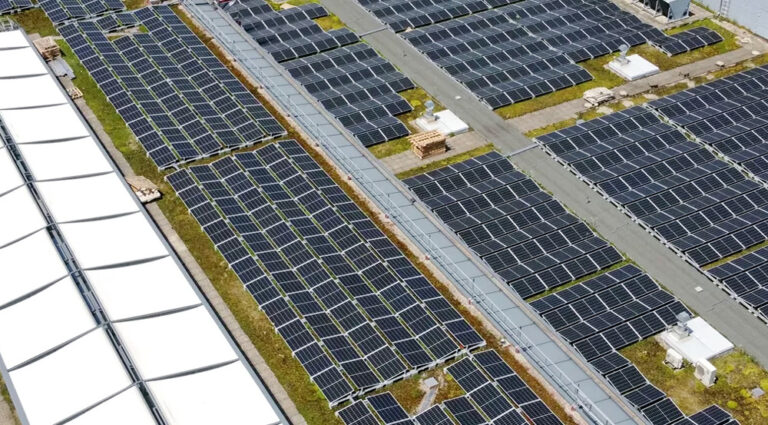 Ein nachhaltiges Einkaufszentrum – dank eigenem Solarstrom